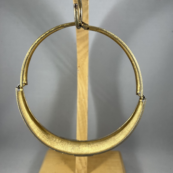 Gold Tone Choker Rigid Textured Fashion Herringbone Modern Chic - Picture 3 of 5